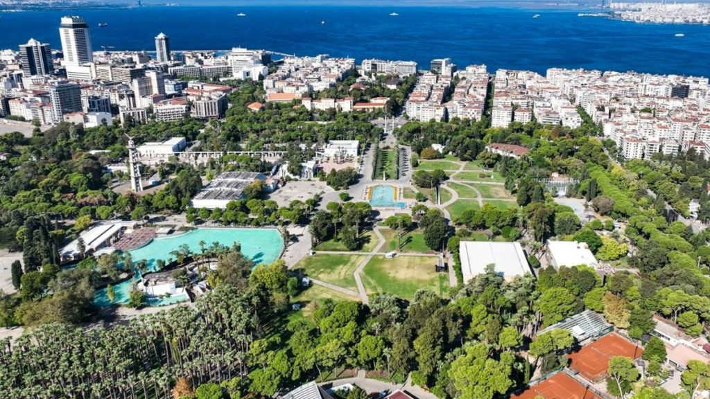 Dünyanın en iyi parkları arasında yer alan Kültürpark, Yeşil Bayrak Ödülü aldı.