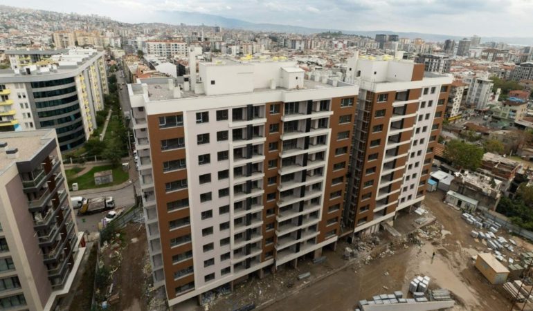 İzmir Karşıyaka Örnekköy Kentsel Dönüşüm Projesi 3, 4 ve 5’inci etaplardaki çalışmalar hız kazandı.