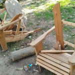 İzmir Konak’ta baştan sona yenilenen Şehit M. Yüce Sonkurt Parkı Vandalların hedefi oldu ve banklar paramparça edildi.