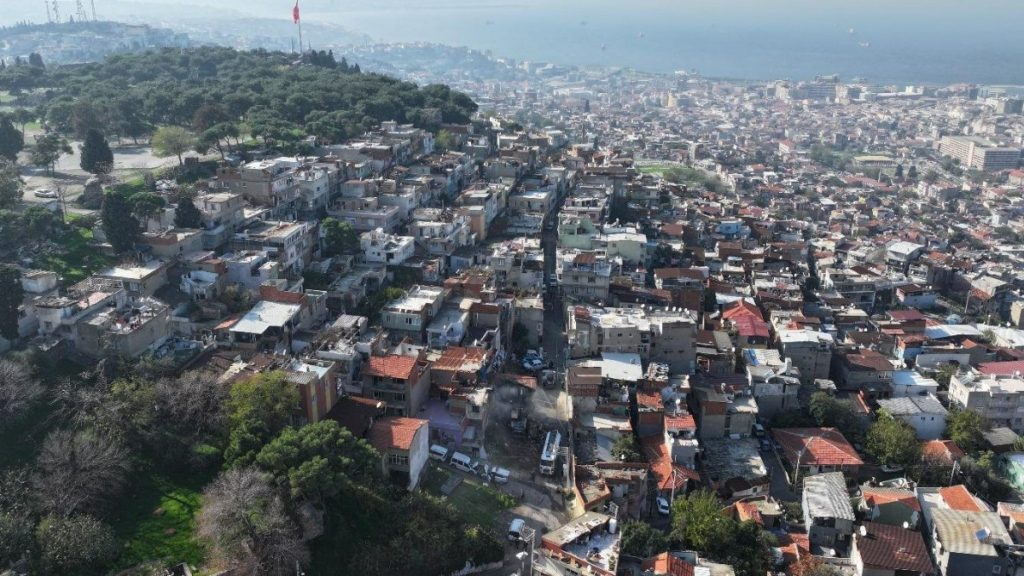 Kadifekale’de yıkımlar devam ediyor