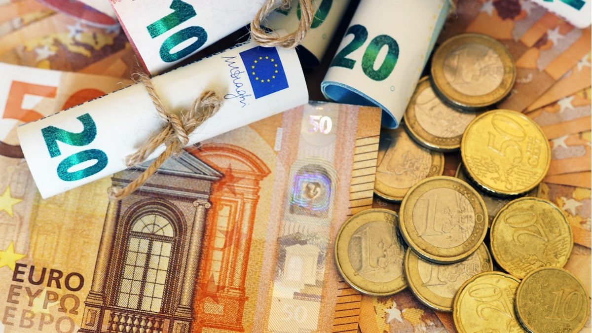 Altın mı, Euro mu? Geleneksel Yatırımcıların Büyük İkilemi ve Karşılaştırmalı Analiz