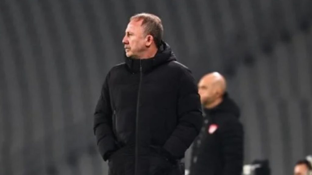 Beşiktaş Teknik Direktörü Sergen Yalçın'dan olay sözler: Çok biliyorsanız siz yapın!