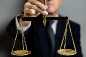 AİHM Işığında Uzman Mütalaası: Silahların Eşitliği ve Adil Yargılanma Hakkı