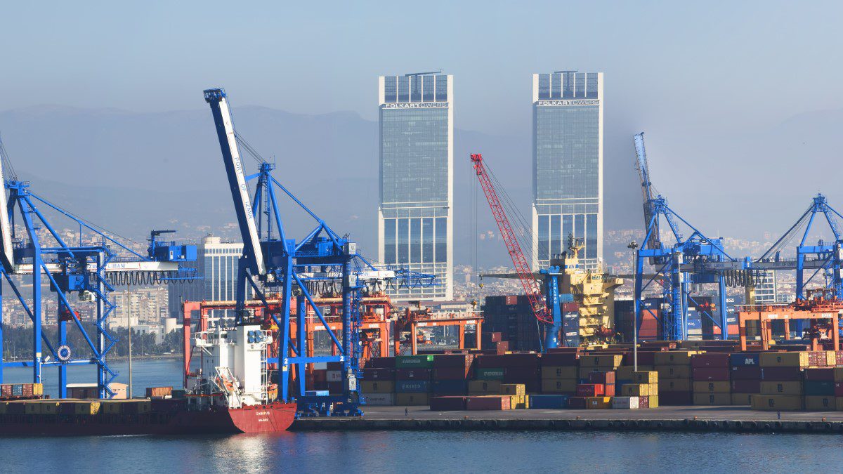 “Basmane Çukuru İzmir’in yatırım iştahını kırıyor”
