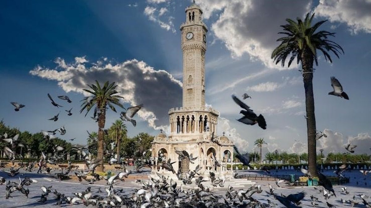 İzmir’de Dijital Ekonomi Büyüyor: Sektörel Analiz