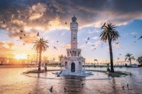 İzmir'de Dijital Hizmet Sektörü Büyümeye Devam Ediyor