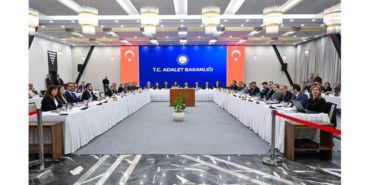 Adalet Bakanı Akın Gürlek TBMM Suça Sürüklenen Çocuklara İlişkin Araştırma Komisyonu Üyelerini Kabul Etti