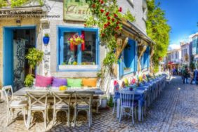 Alaçatı’da Rüya Gibi Bir Tatil İçin En Doğru Oteli Nasıl Seçersiniz?