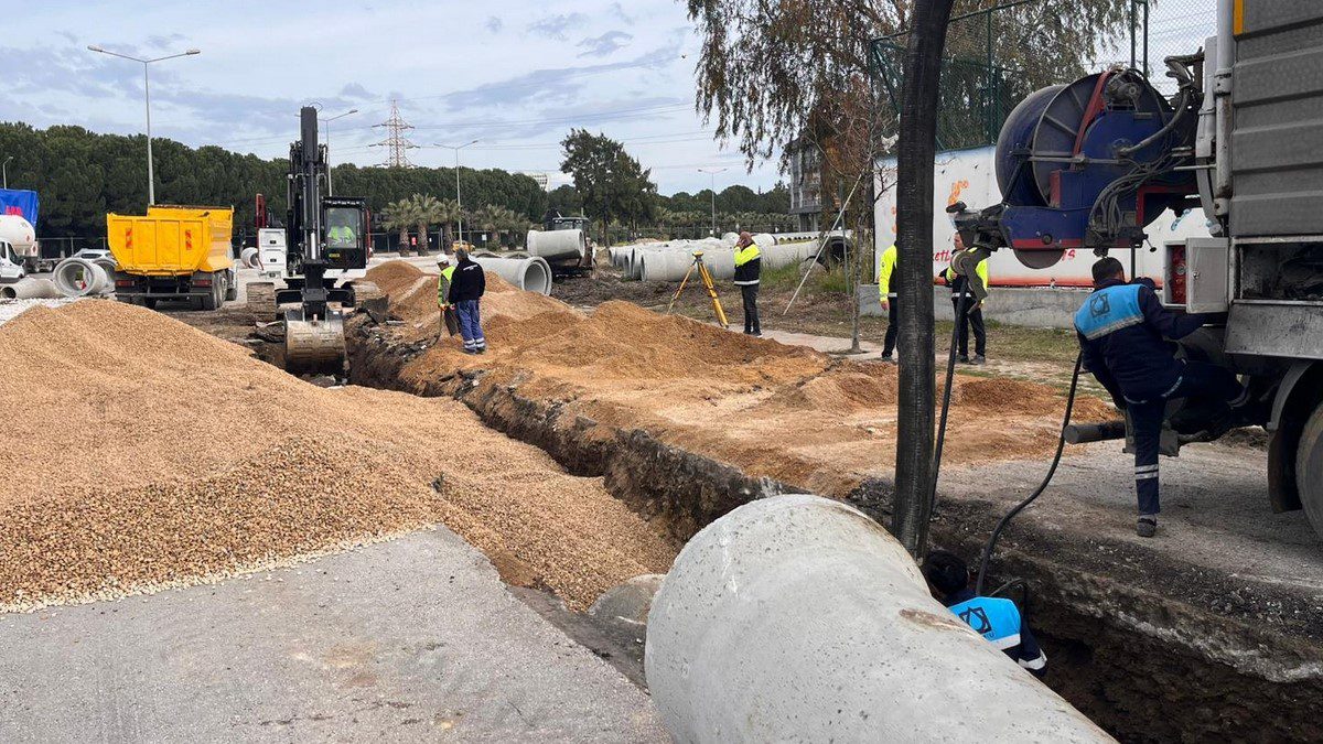 Aliağa’da Yağmur Suyu Hattı Çalışması: Aliağa’da Su Baskınları Yaşanmayacak