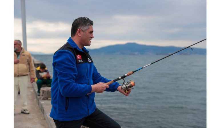 Aliağa’da At-çek Balık Avı Festivali Coşkusu Yaşandı