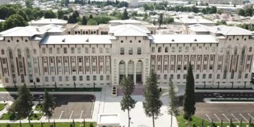 Azerbaycan Tıp Kayıt Süreci 2026: Yerleşme Koşulları ve İngilizce Eğitim