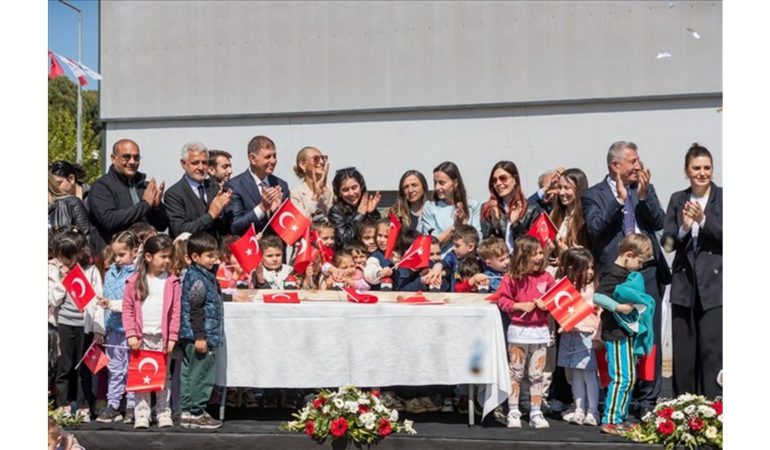 Başkan Tugay: Her Zaman Güzelbahçe Halkının Yanında Olacağım
