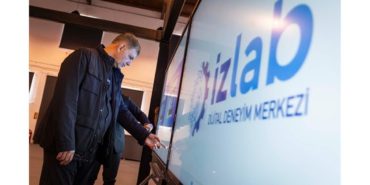 Biri Açıldı Diğeri Yolda