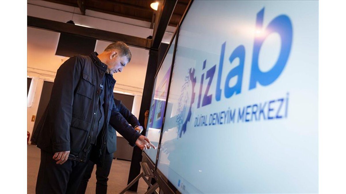 Biri Açıldı Diğeri Yolda