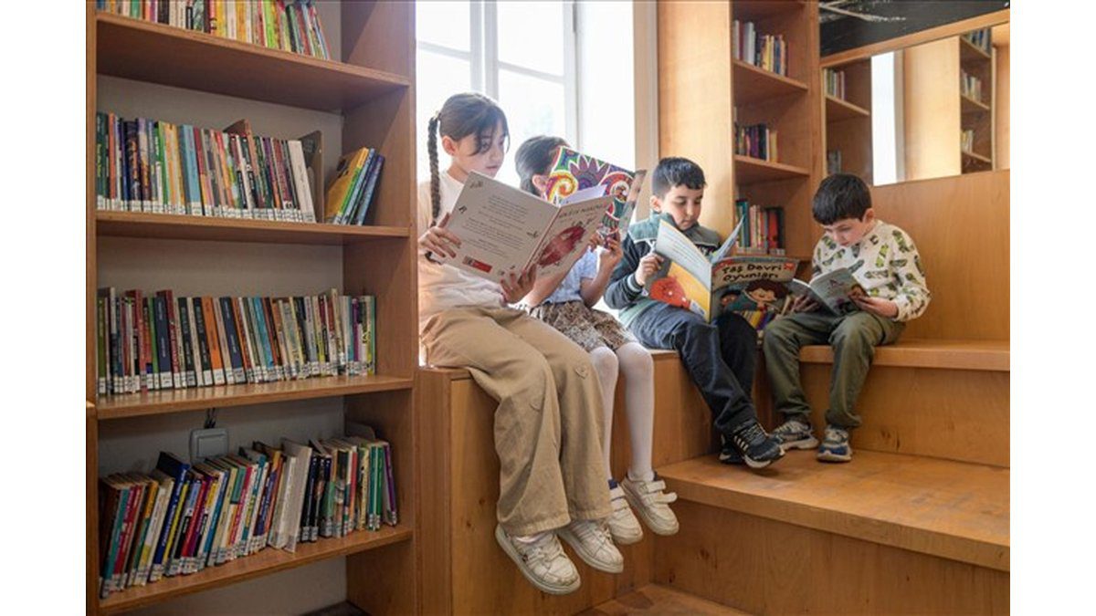 Bu Kütüphane Sadece Çocuklar İçin