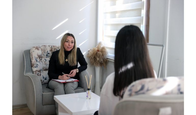 Buca Belediyesi Uzman Psikologlarıyla Ailelerin Yanında