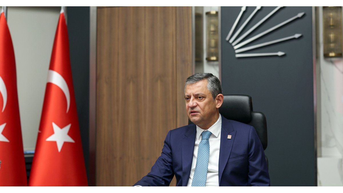 CHP Genel Başkanı Özgür Özel: "Türkiye'nin En Acil Gündemlerinden Biri Artık Okul Güvenliği Olmalıdır"