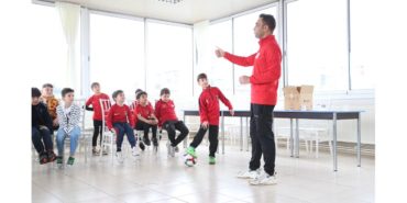 Çiğli’de Geleceğin Futbolcuları Bilimsel ve Çok Yönlü Yetişiyor