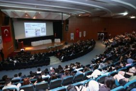 DEÜ Sağlık’26 Kariyer Zirvesi Başladı