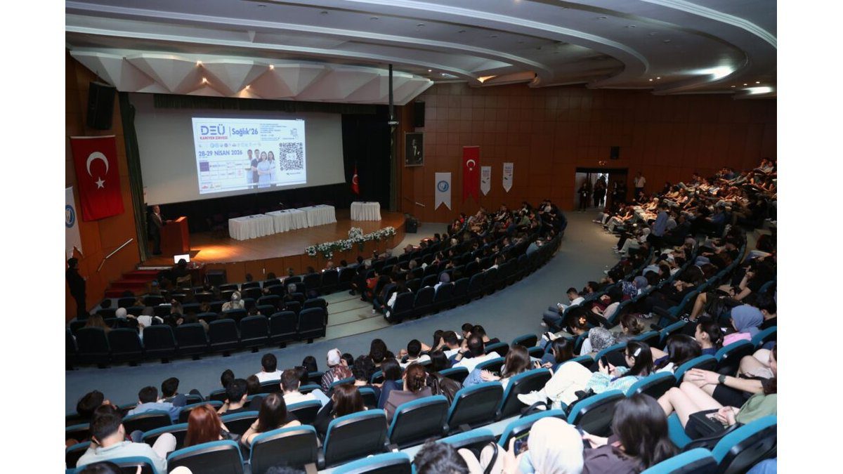 DEÜ Sağlık’26 Kariyer Zirvesi Başladı