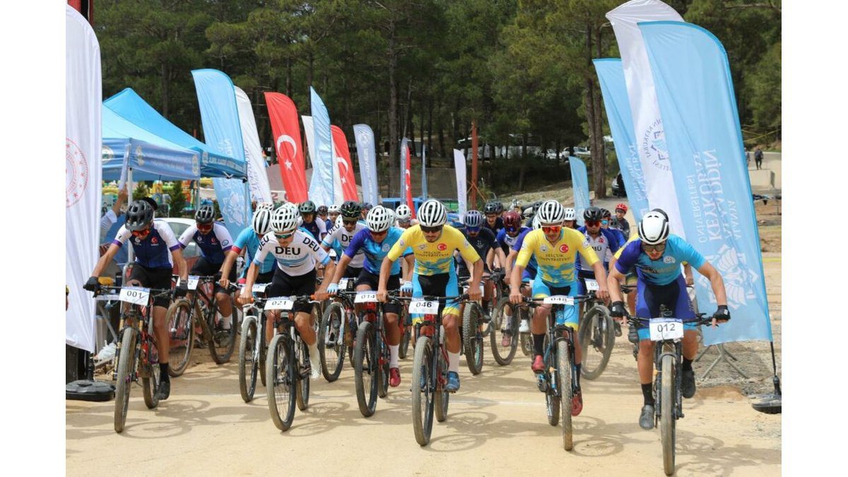 Deü’lü Sporculardan Bisiklette Büyük Başarı