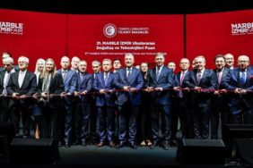 Doğal Taşın Kalbi İzmir’de Atıyor