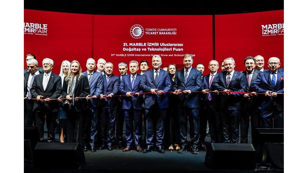 Doğal Taşın Kalbi İzmir’de Atıyor