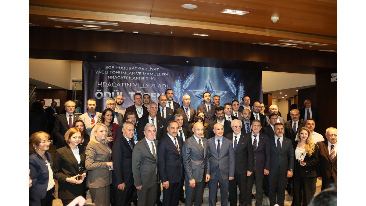 Ege Hububat Bakliyat Yağlı Tohumlar ve Mamulleri İhracatçıları Birliği’nde Muhammet Öztürk Güven Tazeledi