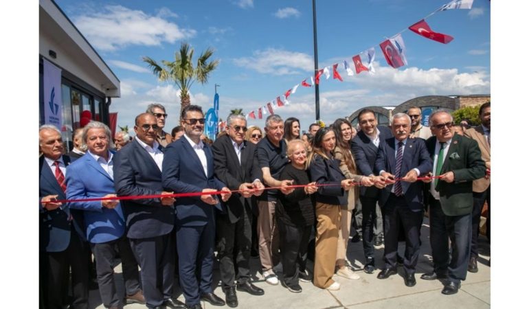 Güzelbahçe’de Sahile Değer Katan Yatırım Güzbel Marin Görkemli Törenle Hizmete Açıldı