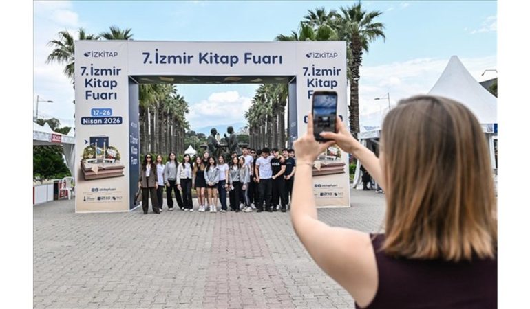İzkitap’ta Bilim Ve Edebiyat Buluşuyor