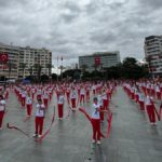 İzmir 23 Nisan Töreni Cumhuriyet Meydanı'nda Yapıldı