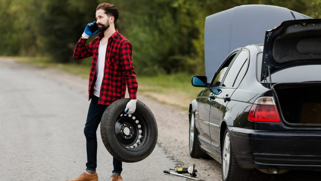 İzmir Genelinde 7/24 Mobil Lastik Yol Yardım Hizmeti
