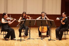 İzmir Oda Orkestrası Yine Ayakta Alkışlandı