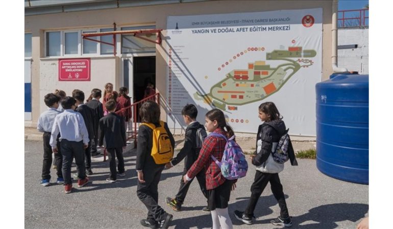 İzmir’de Afet Bilinci Sanal Gerçeklikle Güçleniyor