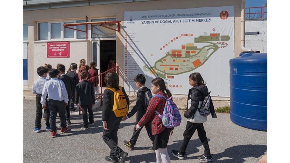 İzmir’de Afet Bilinci Sanal Gerçeklikle Güçleniyor