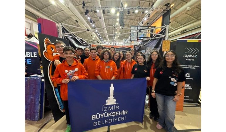 İzmirli Gençlerden Uluslararası Arenada Teknoloji Zaferi