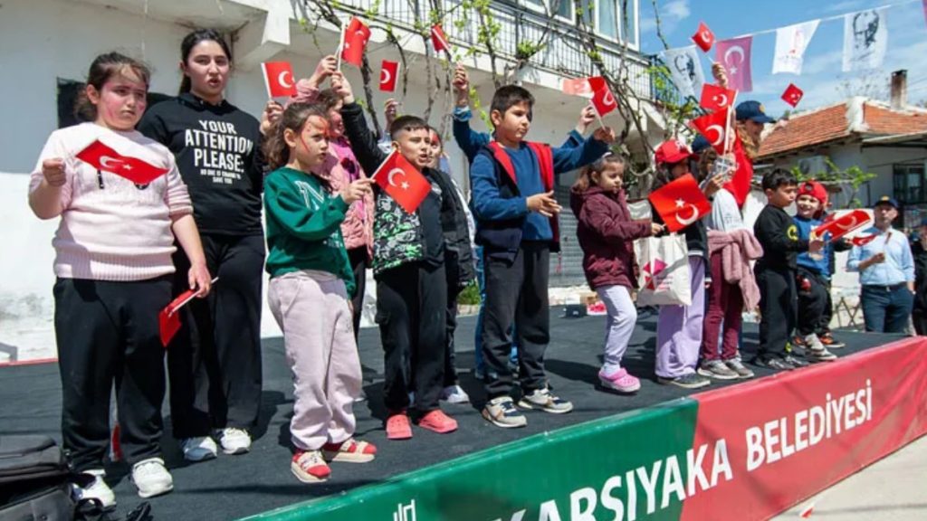 Karşıyaka 23 Nisan Etkinlikleri Çocuk Şenliği
