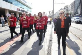 Karşıyaka’da Nostalji Rüzgarları Esecek: Oldies Müzik Festivali Başlıyor!