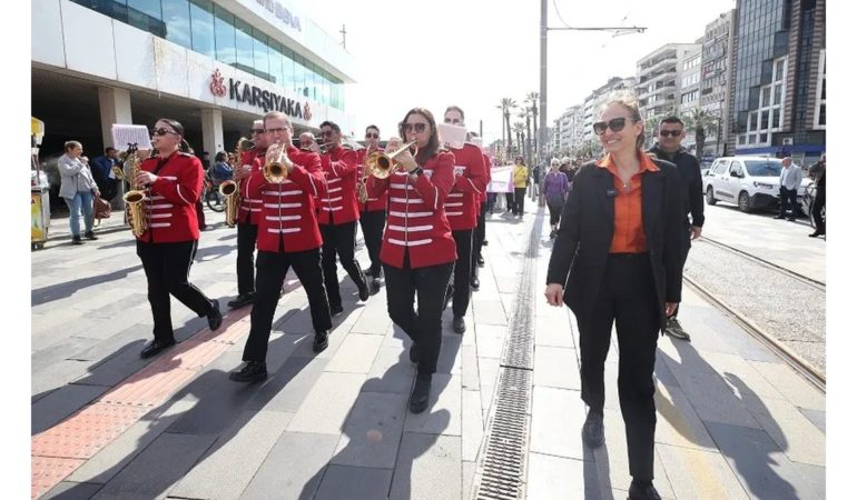 Karşıyaka’da Nostalji Rüzgarları Esecek: Oldies Müzik Festivali Başlıyor!