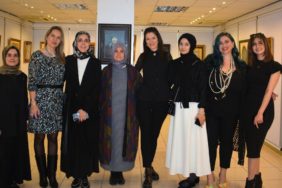 “Kelimelerin Rengi” Sergisi Ege Üniversitesinde Açıldı