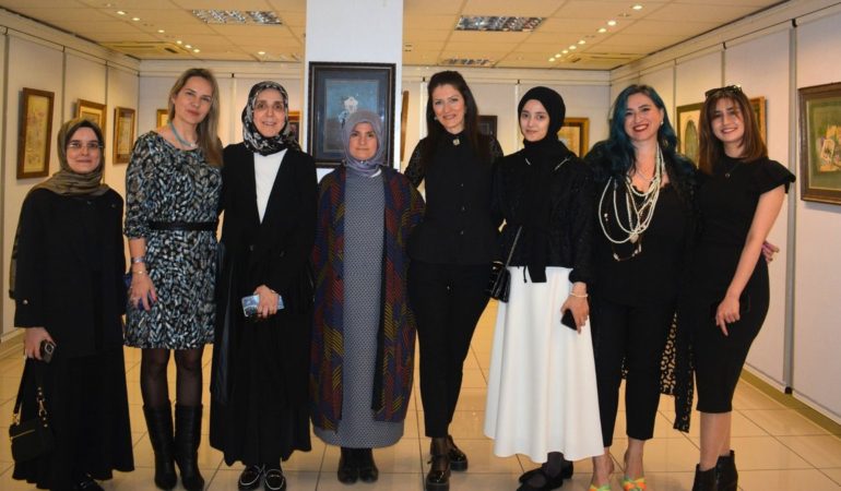 “Kelimelerin Rengi” Sergisi Ege Üniversitesinde Açıldı