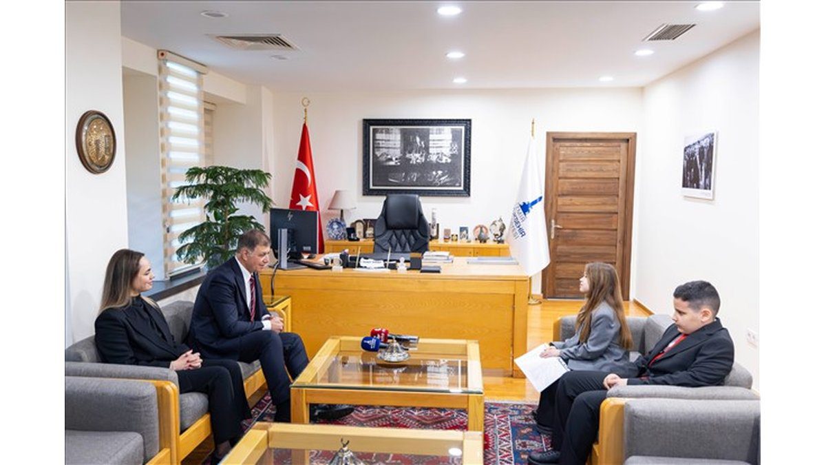 Meryem Ve Aras’tan Güvenli Gelecek Mesajı