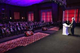 Ticaret Bakanı Ömer Bolat, "Yapay Zeka Çağında E-ticaretin Lojistiği Zirvesi"nde Konuştu: