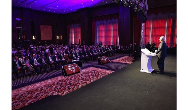 Ticaret Bakanı Ömer Bolat, "Yapay Zeka Çağında E-ticaretin Lojistiği Zirvesi"nde Konuştu: