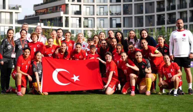 Türkiye U19 Kadın Futbol Milli Takımı Arnavutluk'u 1-0 Yendi
