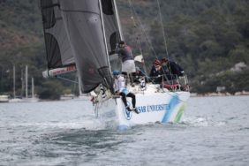 İzmir Jimmy Key Universal Yelken Yarışlarını Yaşar Üniversitesi Yelken Takımı Kazandı