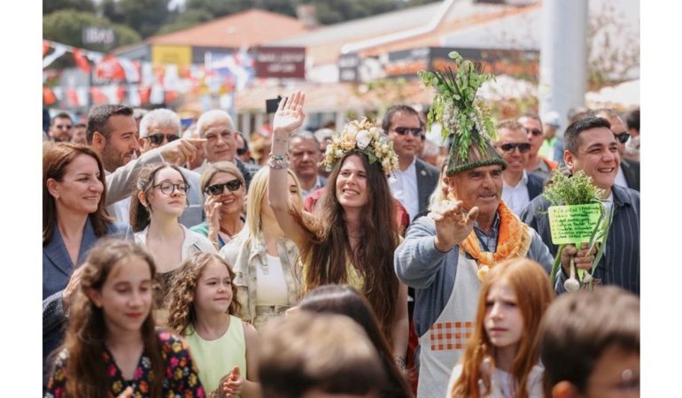 15. Uluslararası Alaçatı Ot Festivali Yüz Binlerce Kişiyi Ağırladı