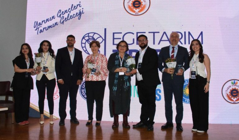 “Ege Tarım Zirvesi”nde Tarımda Kadının Gücünün Önemi Anlatıldı