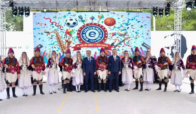Egeli Öğrenciler Baharı “Şenlikle” Karşıladı