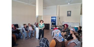 Kadın Sağlığı Seminerleri İzmir Genelinde Yaygınlaşıyor